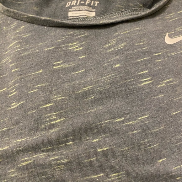 Nike gym shirt - Picture 5 of 7